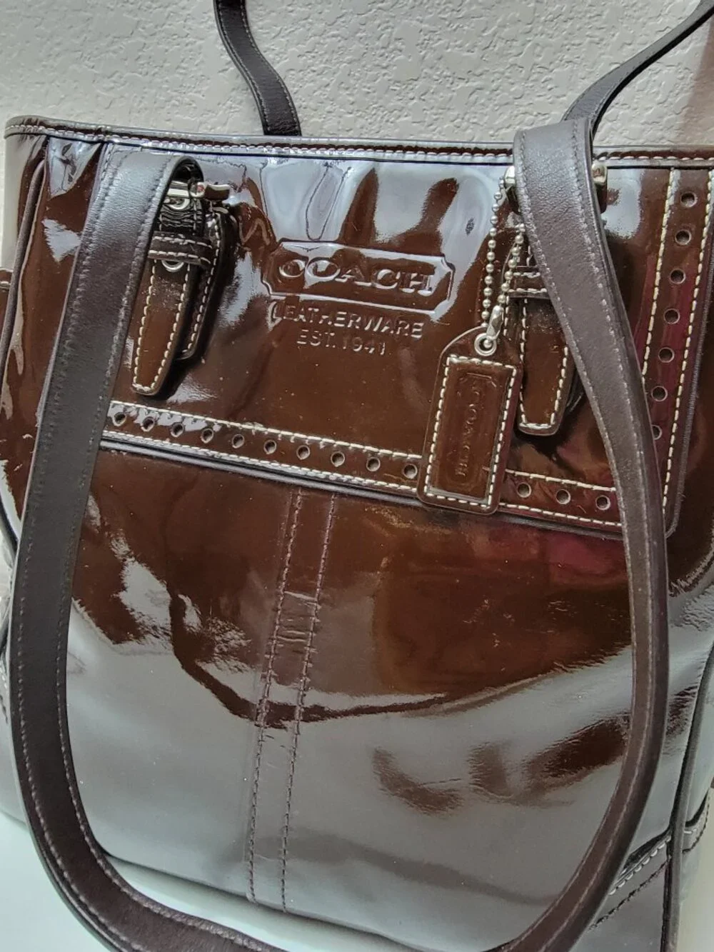 Coach Hamptons Patent Leather Lunch Tote Mahogany Brown Silver Hardware F11519